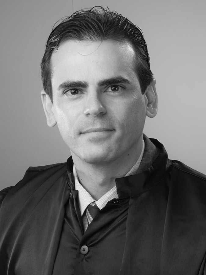 Dr. Felipe Cruz